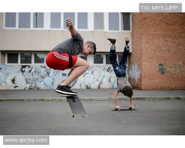 刘静独家分享滑板心得与技巧助你轻松入门滑板世界 刘静独家分享滑板心得与技巧助你轻松入门滑板世界
