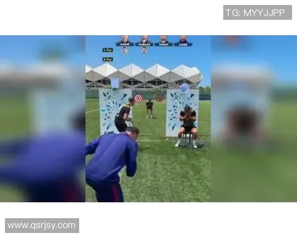 足球明星抠脚趣味瞬间大集合让我们一起欣赏他们的搞笑时刻 足球明星抠脚趣味瞬间大集合让我们一起欣赏他们的搞笑时刻